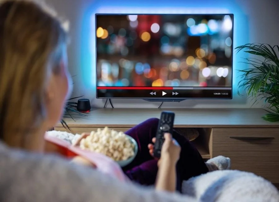 Netflix Neden Artık Mini Dizilere Yöneliyor? 2026’da Değişen Dizi Düzeni