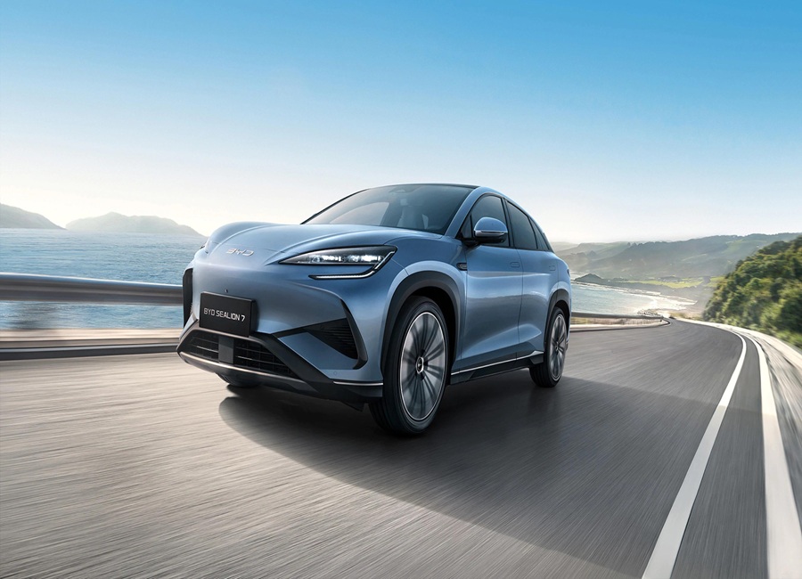 BYD Sealion 7 Türkiye’de Neden Bu Kadar Konuşuluyor? Tesla Model Y’ye Rakip Olabilir mi?